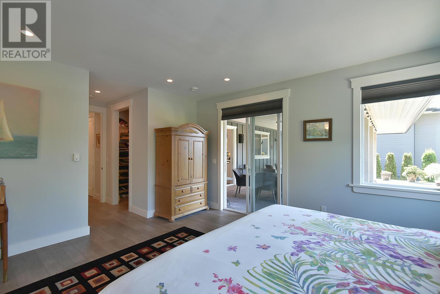 5484 Hydaway Place, Halfmoon Bay, British Columbia  V7Z 1B4 - Photo 25 - R2814057