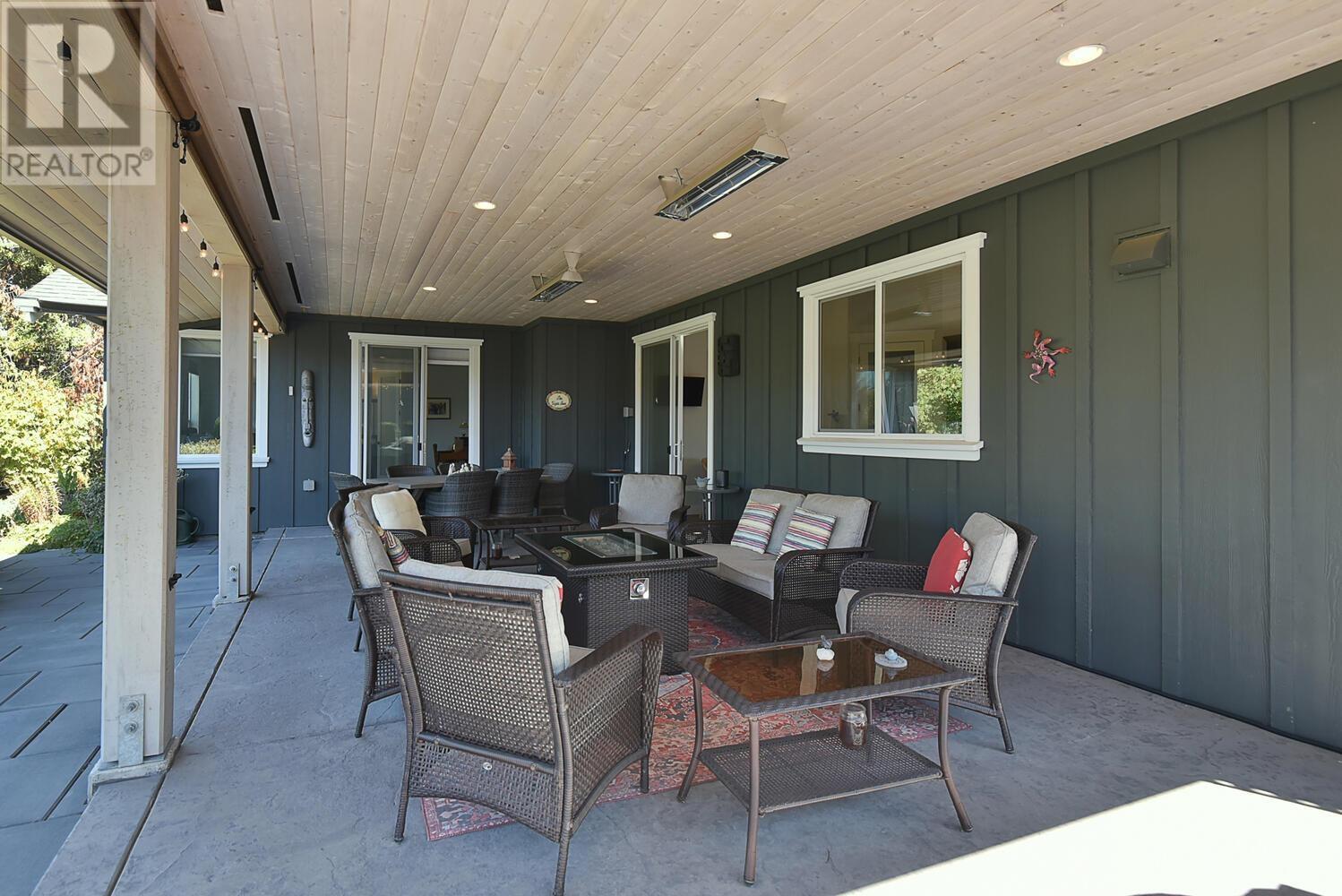 5484 Hydaway Place, Halfmoon Bay, British Columbia  V7Z 1B4 - Photo 35 - R2814057