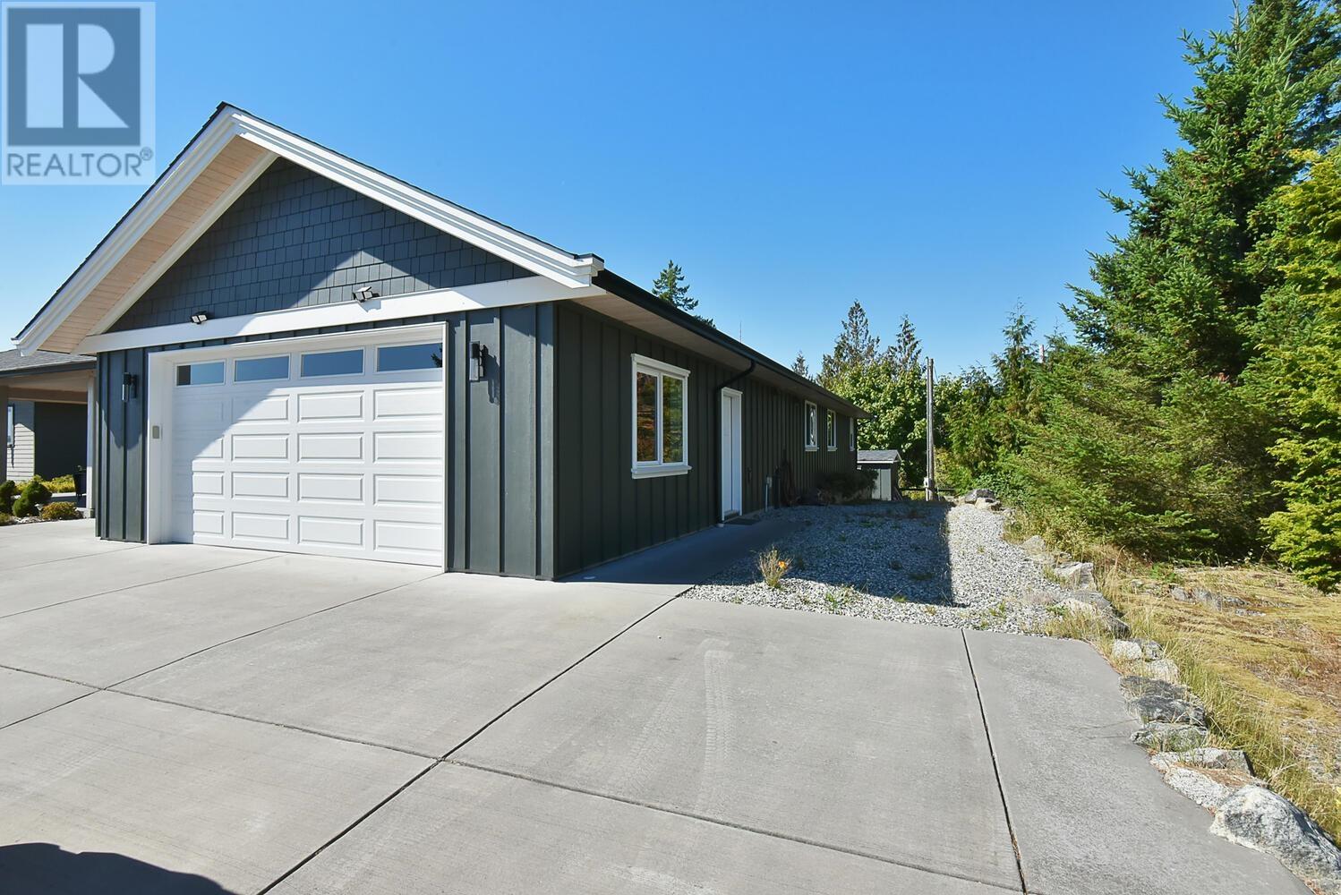 5484 Hydaway Place, Halfmoon Bay, British Columbia  V7Z 1B4 - Photo 38 - R2814057