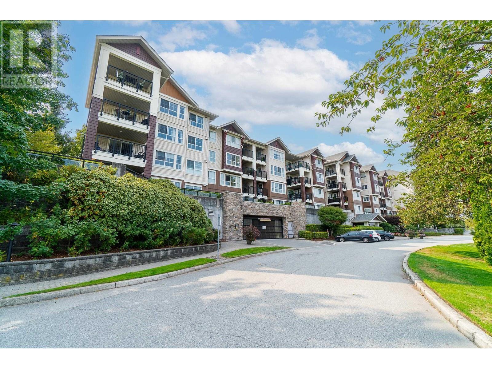 404 19677 Meadow Gardens Way, Pitt Meadows, British Columbia  V3Y 0A2 - Photo 6 - R2809617