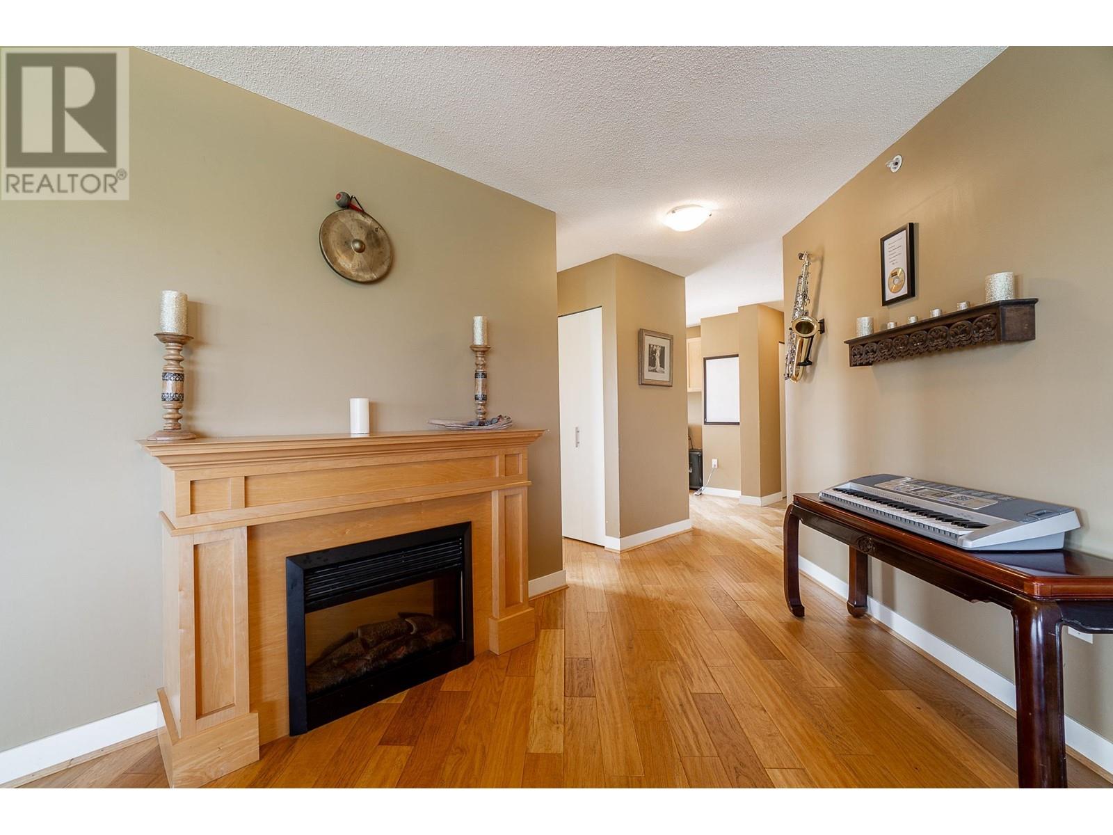 404 19677 Meadow Gardens Way, Pitt Meadows, British Columbia  V3Y 0A2 - Photo 15 - R2809617