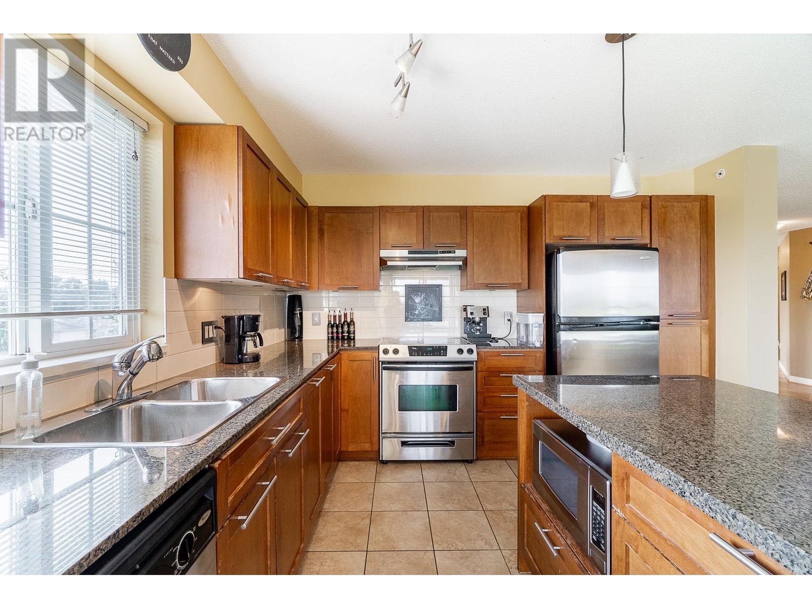 404 19677 Meadow Gardens Way, Pitt Meadows, British Columbia  V3Y 0A2 - Photo 23 - R2809617