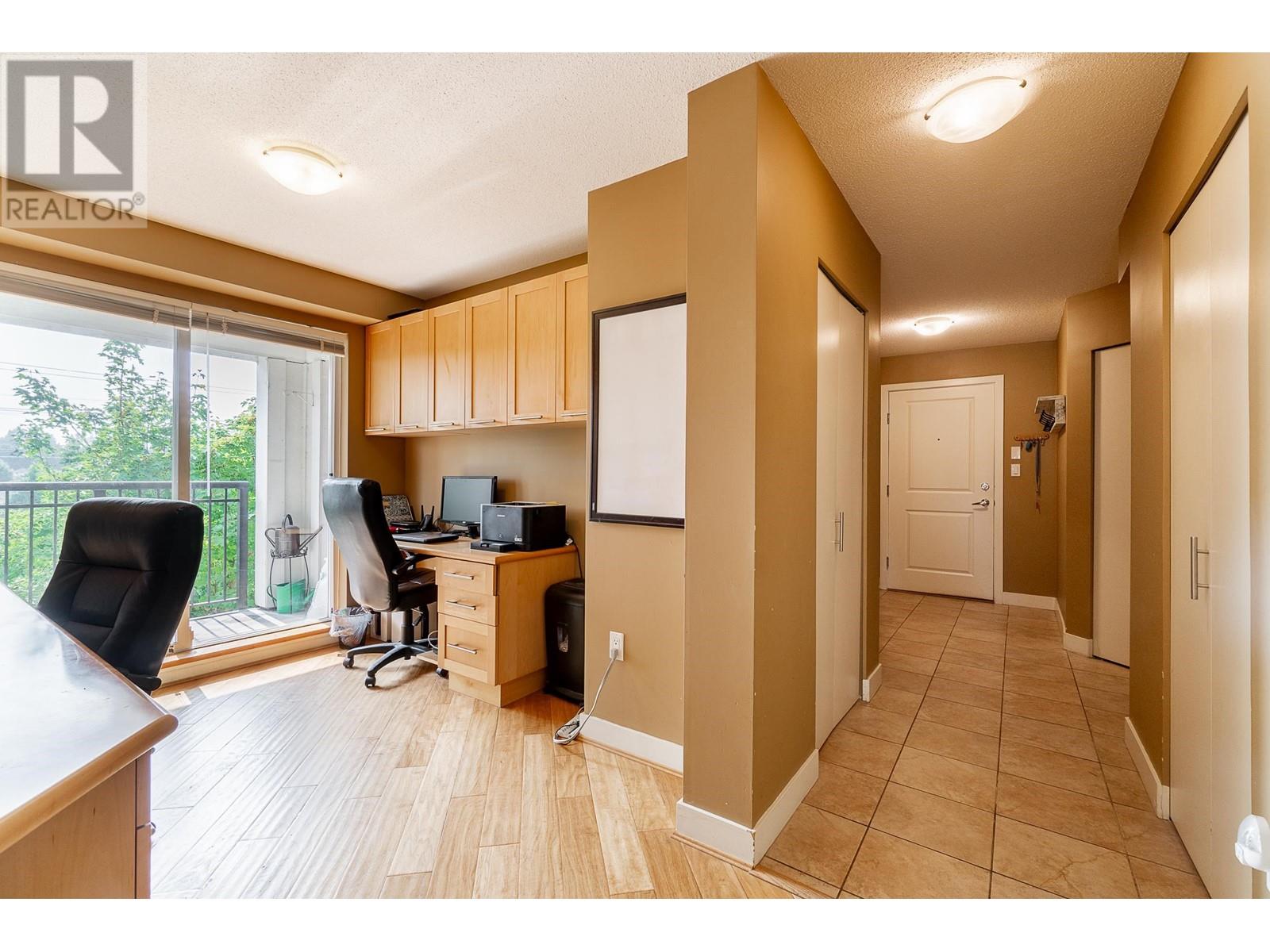404 19677 Meadow Gardens Way, Pitt Meadows, British Columbia  V3Y 0A2 - Photo 9 - R2809617