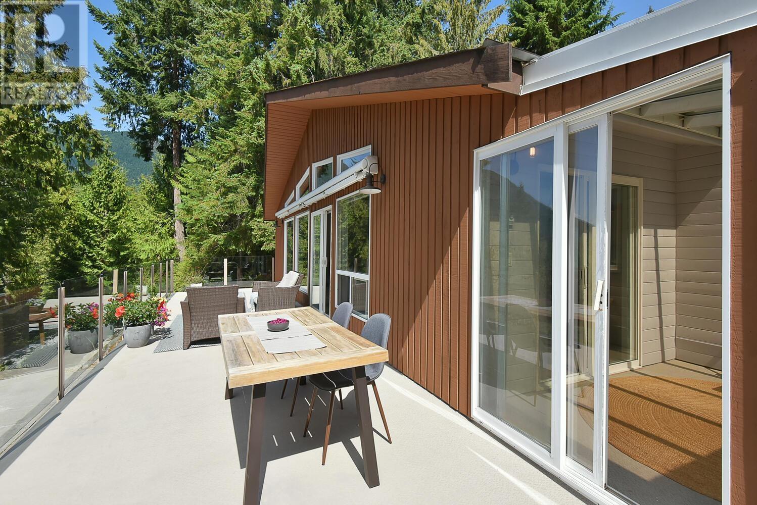 5809 Tillicum Bay Road, Sechelt, British Columbia  V7Z 0C7 - Photo 16 - R2802368