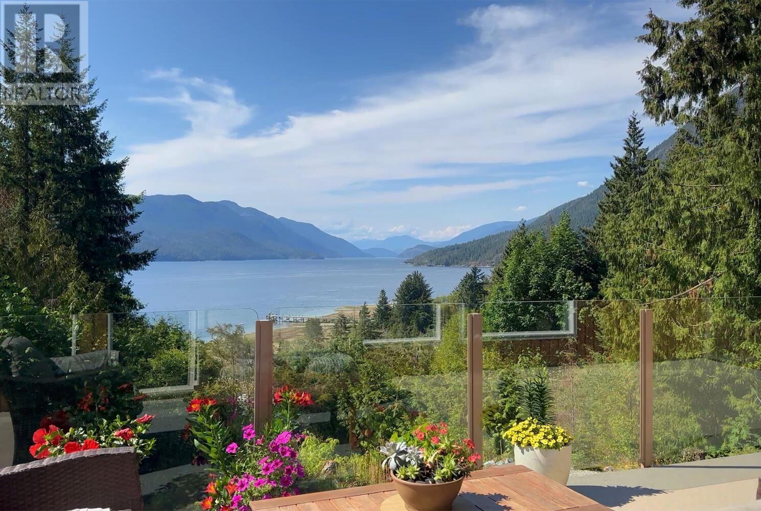 5809 Tillicum Bay Road, Sechelt, British Columbia  V7Z 0C7 - Photo 13 - R2802368