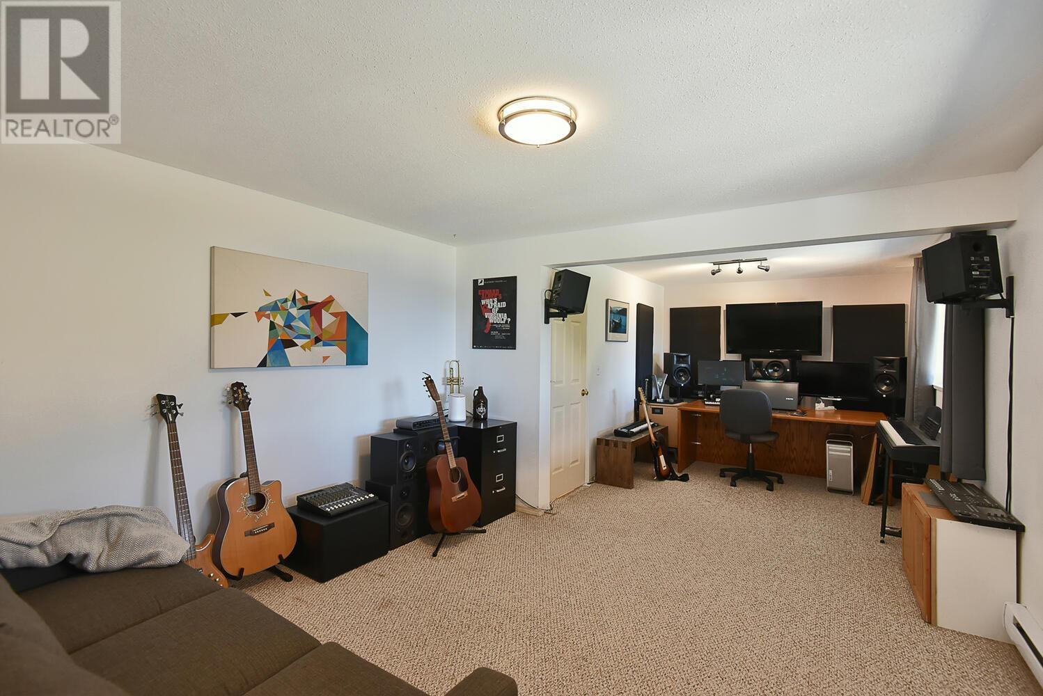 5809 Tillicum Bay Road, Sechelt, British Columbia  V7Z 0C7 - Photo 24 - R2802368