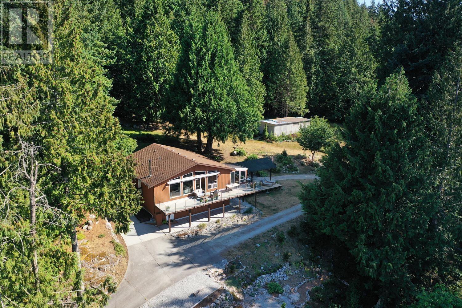 5809 Tillicum Bay Road, Sechelt, British Columbia  V7Z 0C7 - Photo 4 - R2802368