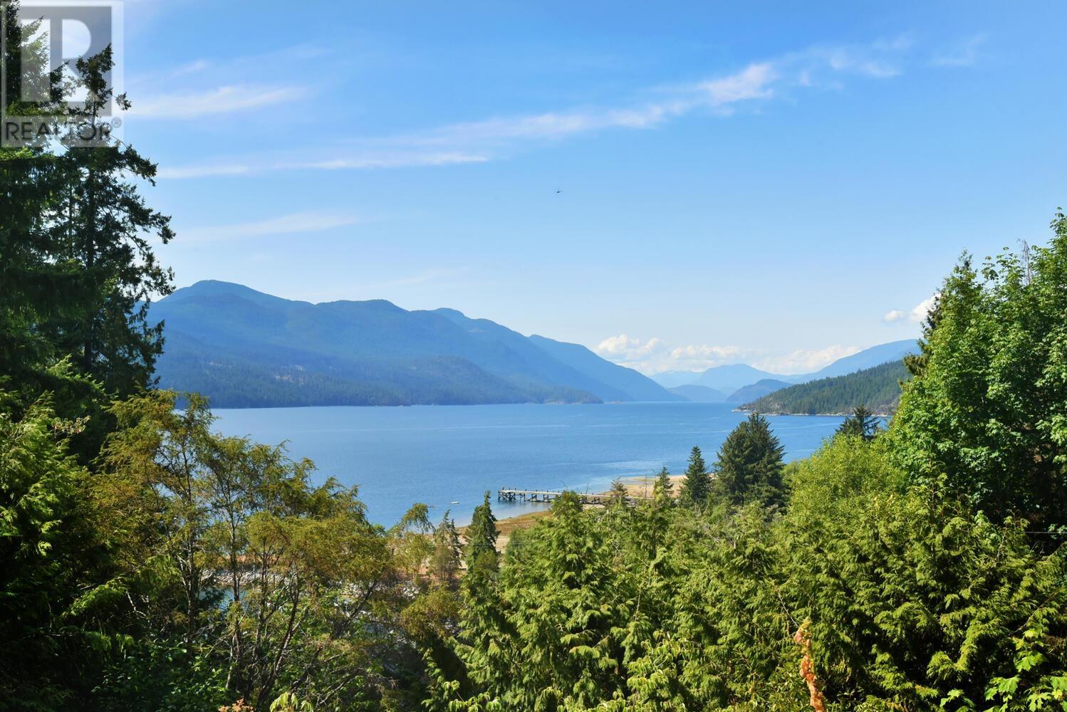 5809 Tillicum Bay Road, Sechelt, British Columbia  V7Z 0C7 - Photo 5 - R2802368