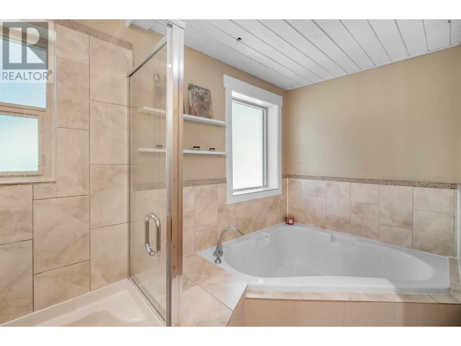 14241 Silver Valley Road, Maple Ridge, British Columbia  V4R 2R3 - Photo 18 - R2814171