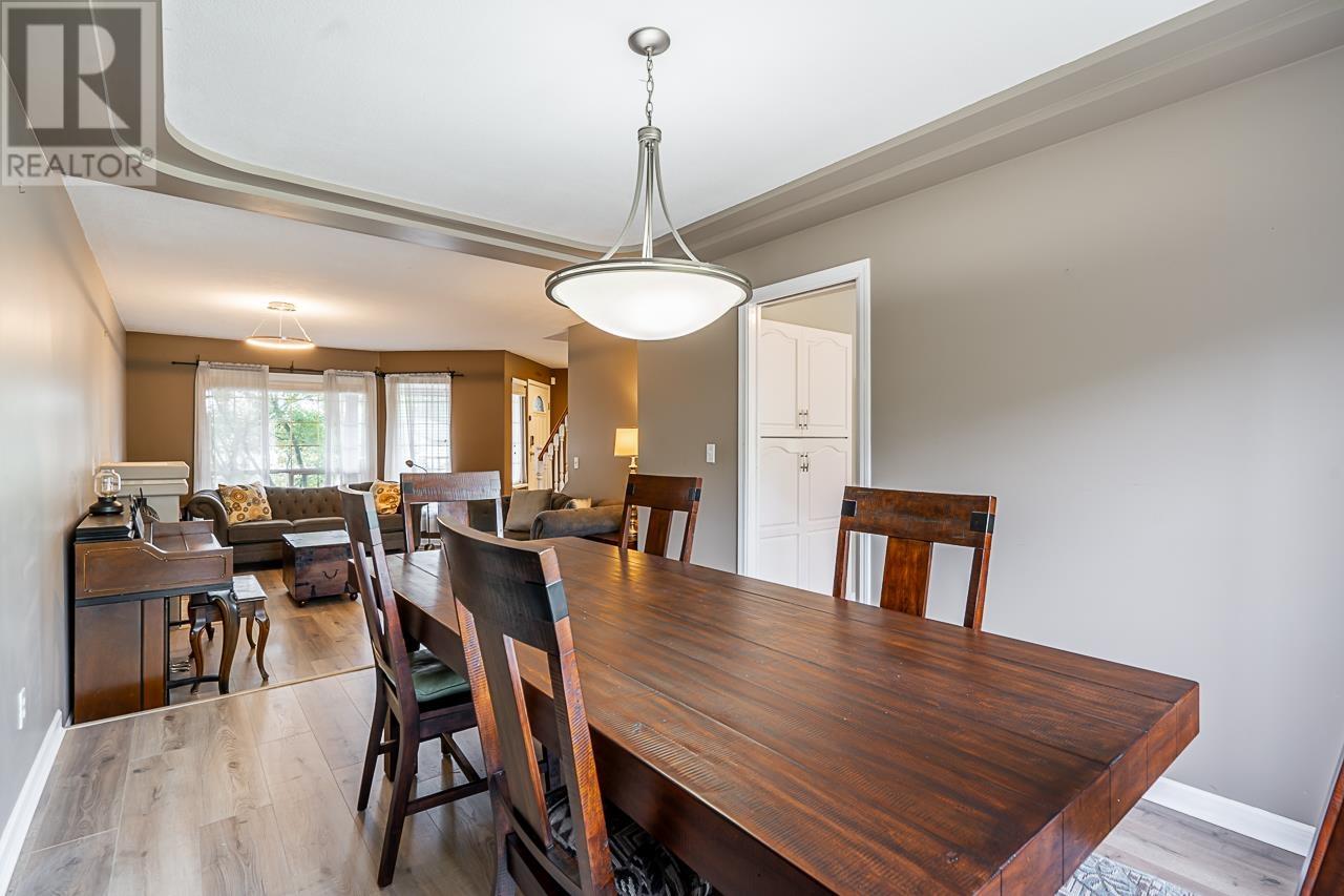 3301 Bayswater Avenue, Coquitlam, British Columbia  V3E 3G3 - Photo 10 - R2814291