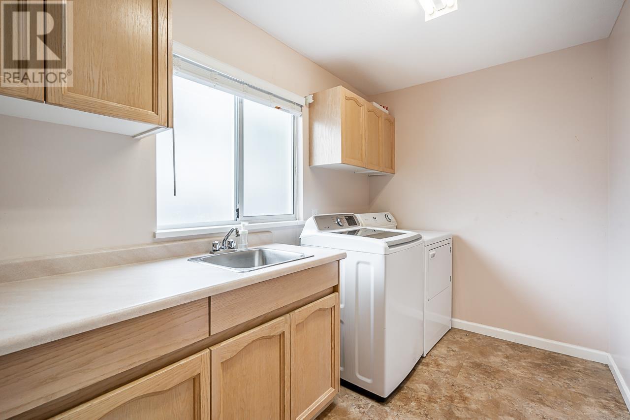 3301 Bayswater Avenue, Coquitlam, British Columbia  V3E 3G3 - Photo 14 - R2814291