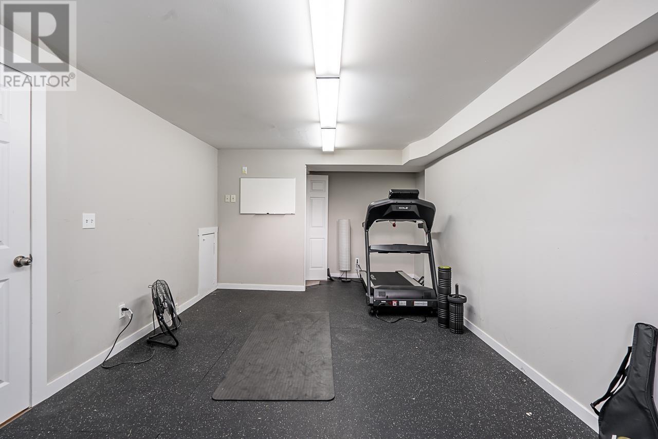 3301 Bayswater Avenue, Coquitlam, British Columbia  V3E 3G3 - Photo 26 - R2814291