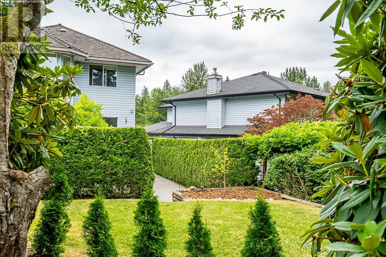 3301 Bayswater Avenue, Coquitlam, British Columbia  V3E 3G3 - Photo 34 - R2814291