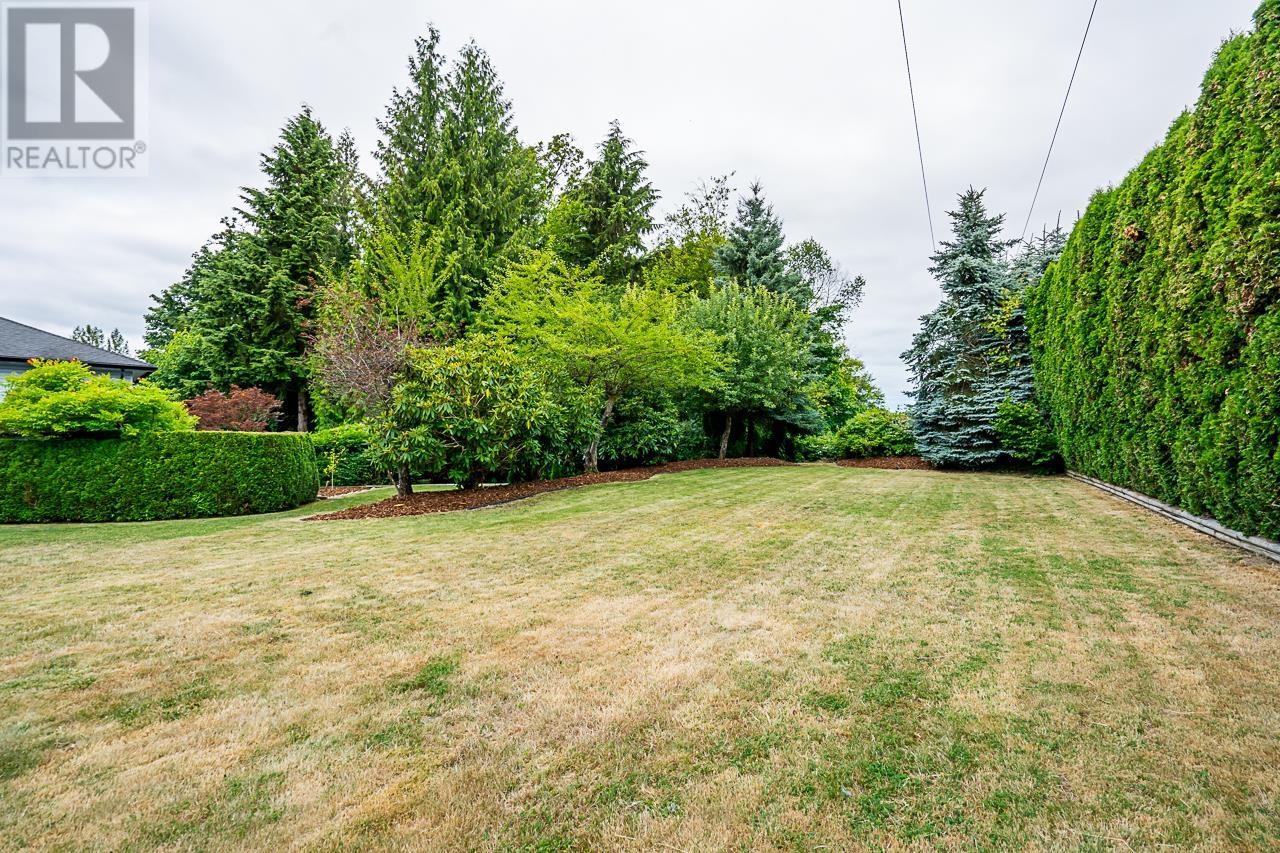 3301 Bayswater Avenue, Coquitlam, British Columbia  V3E 3G3 - Photo 36 - R2814291