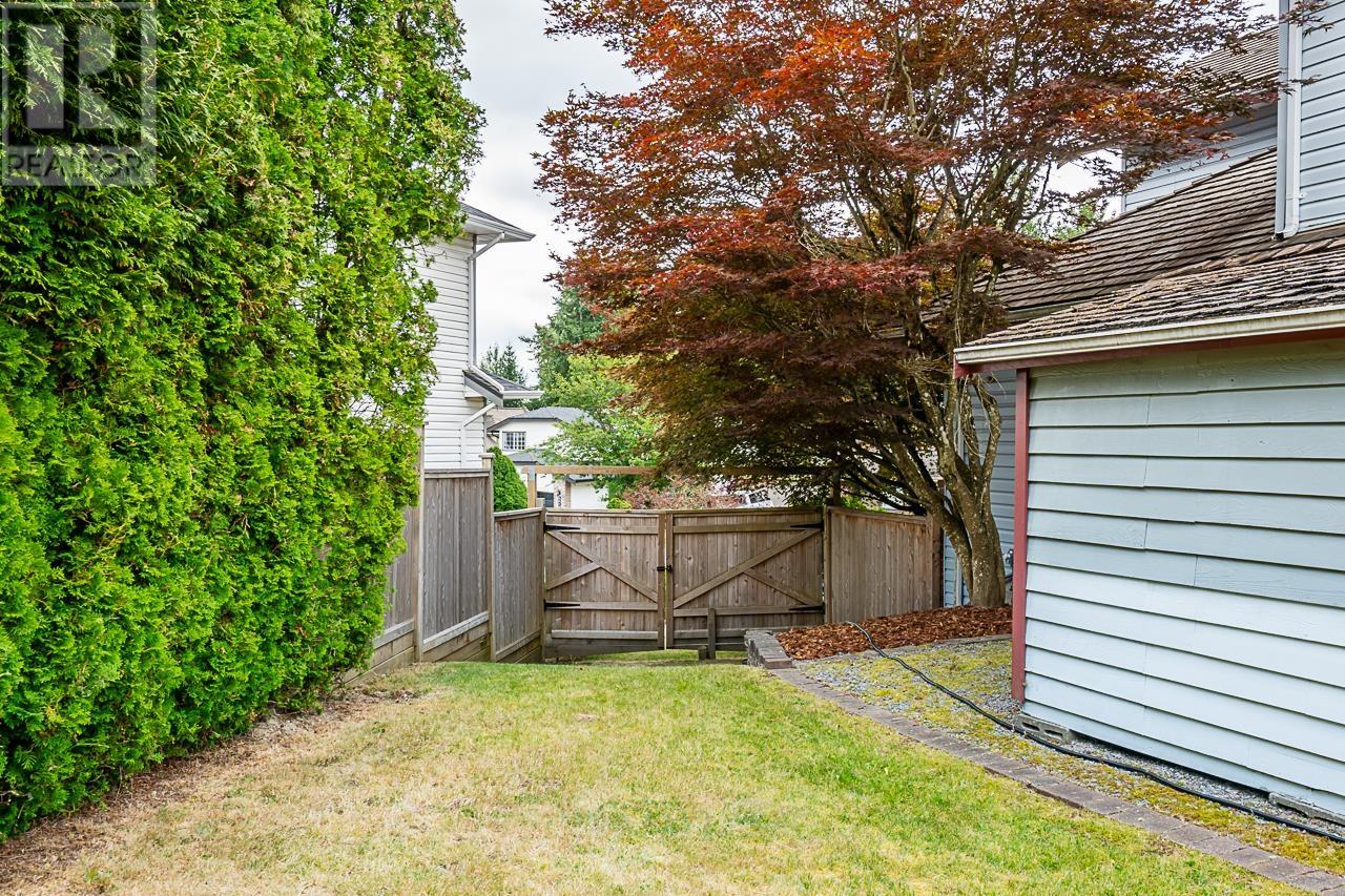 3301 Bayswater Avenue, Coquitlam, British Columbia  V3E 3G3 - Photo 38 - R2814291