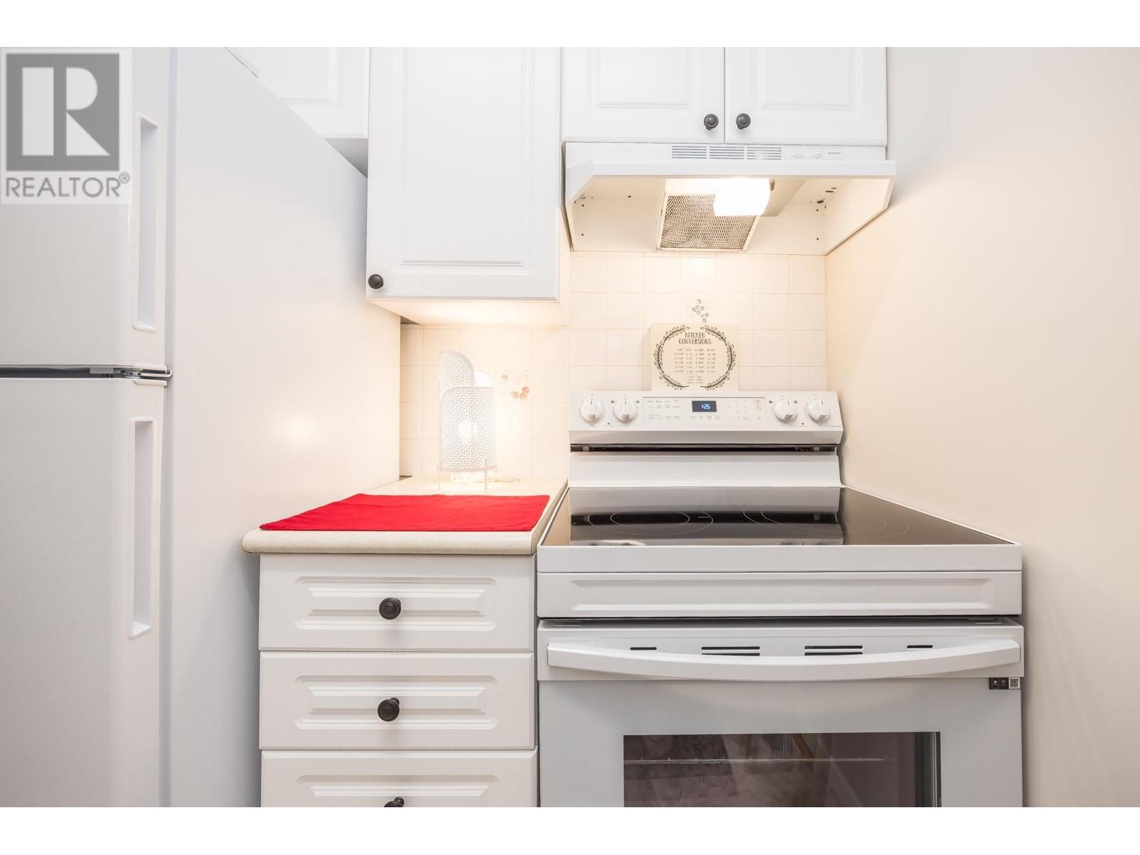 24 2422 Hawthorne Avenue, Port Coquitlam, British Columbia  V3C 6K7 - Photo 13 - R2813994