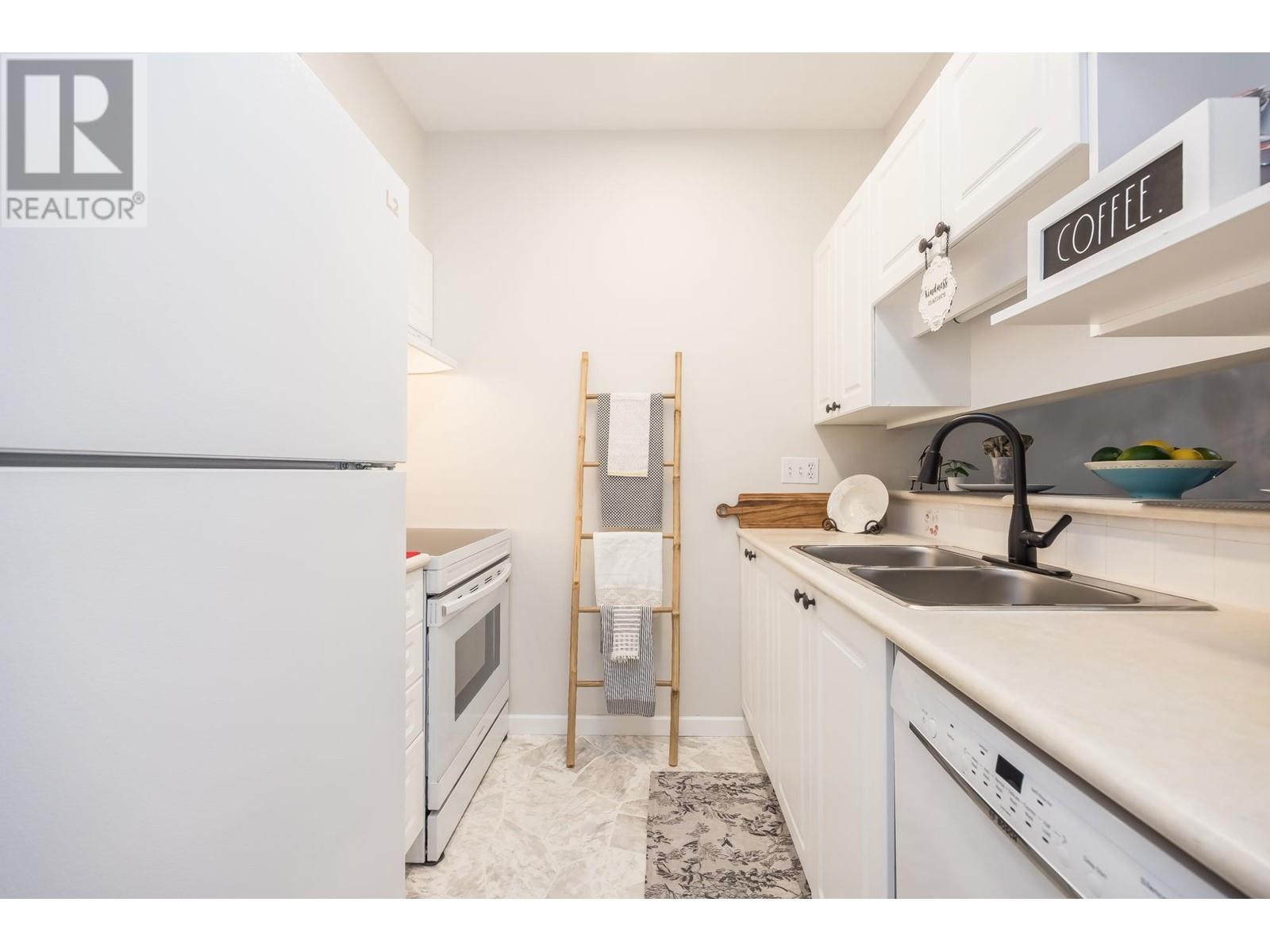 24 2422 Hawthorne Avenue, Port Coquitlam, British Columbia  V3C 6K7 - Photo 11 - R2813994