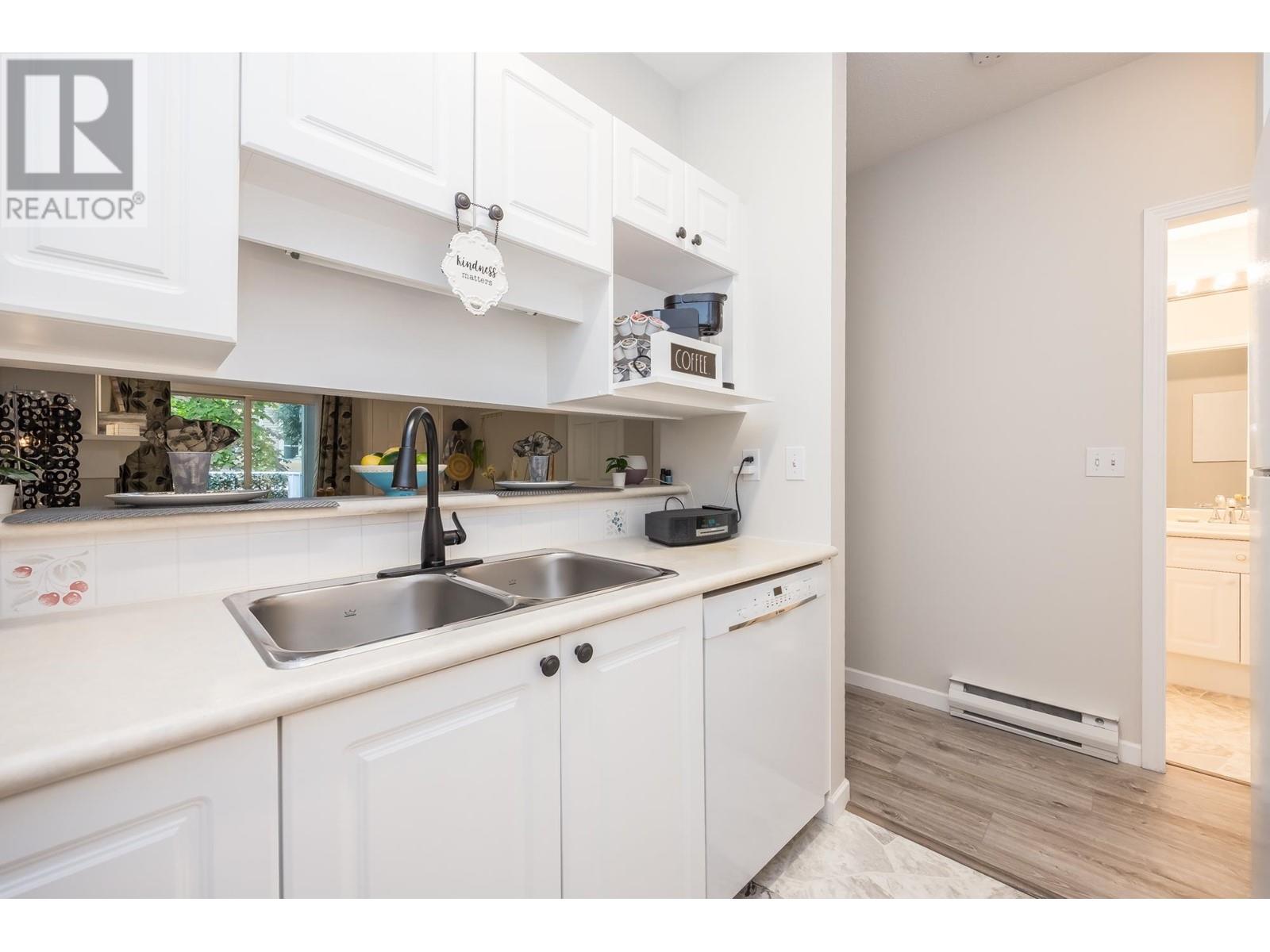 24 2422 Hawthorne Avenue, Port Coquitlam, British Columbia  V3C 6K7 - Photo 14 - R2813994