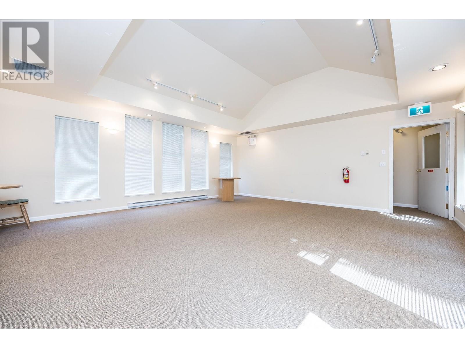 24 2422 Hawthorne Avenue, Port Coquitlam, British Columbia  V3C 6K7 - Photo 33 - R2813994