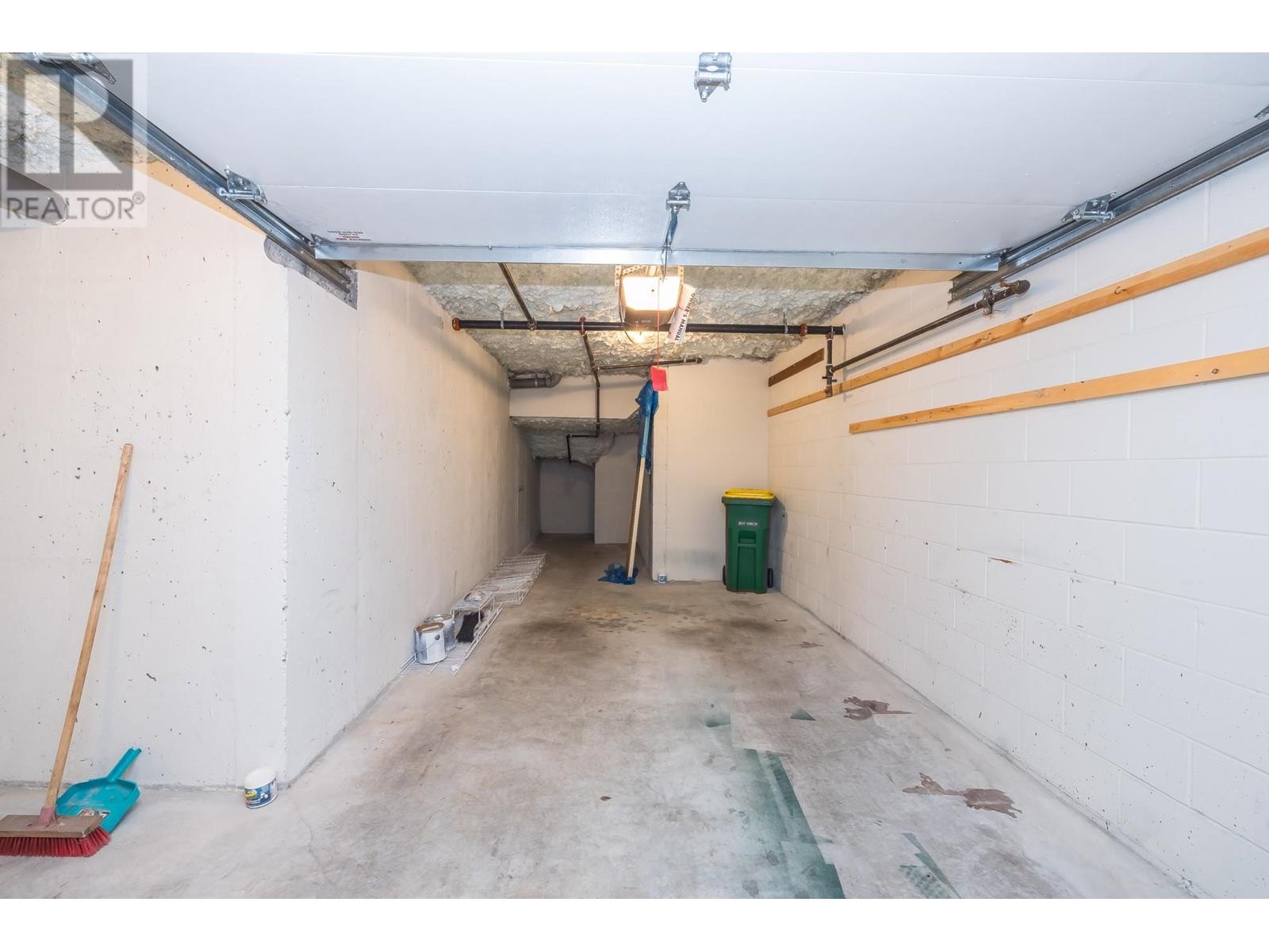 24 2422 Hawthorne Avenue, Port Coquitlam, British Columbia  V3C 6K7 - Photo 25 - R2813994