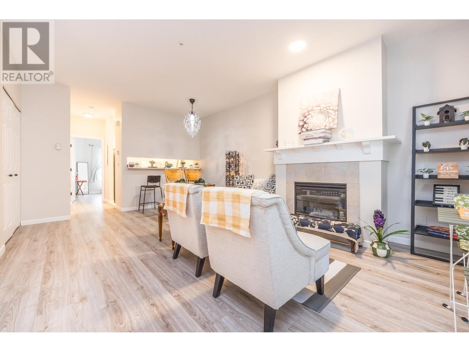 24 2422 Hawthorne Avenue, Port Coquitlam, British Columbia  V3C 6K7 - Photo 5 - R2813994