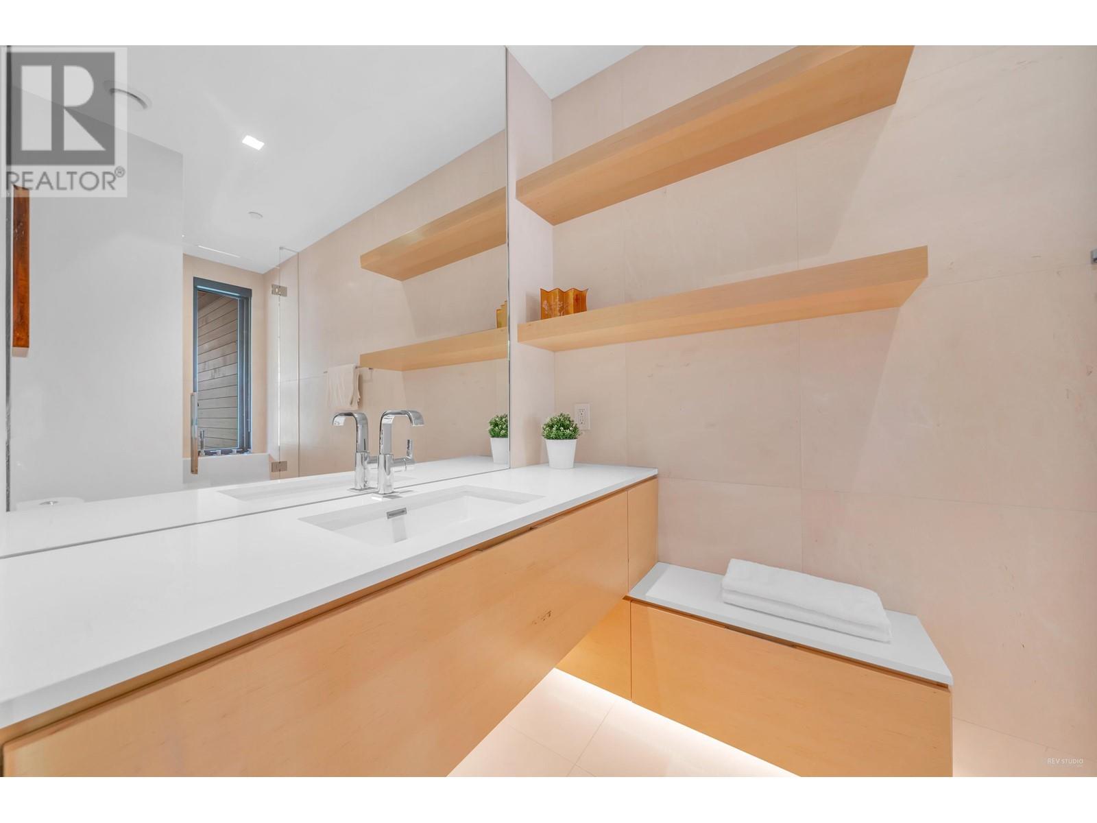 6450 Mccleery Street, Vancouver, British Columbia  V6N 1G6 - Photo 12 - R2814248