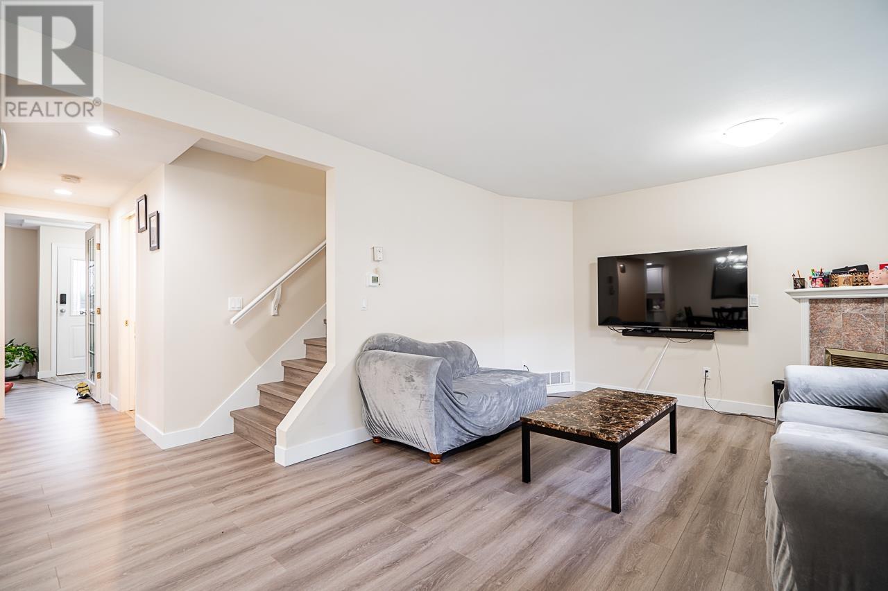 9 21409 Dewdney Trunk Road, Maple Ridge, British Columbia  V2X 3G5 - Photo 11 - R2814017