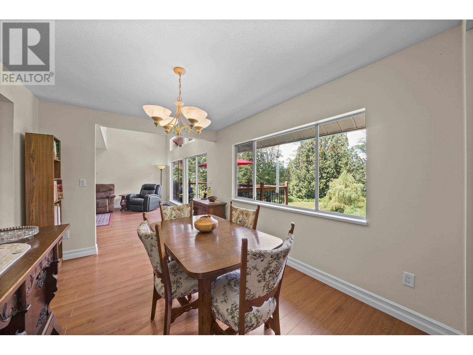 26493 Cunningham Avenue, Maple Ridge, British Columbia  V2W 1M8 - Photo 10 - R2814325