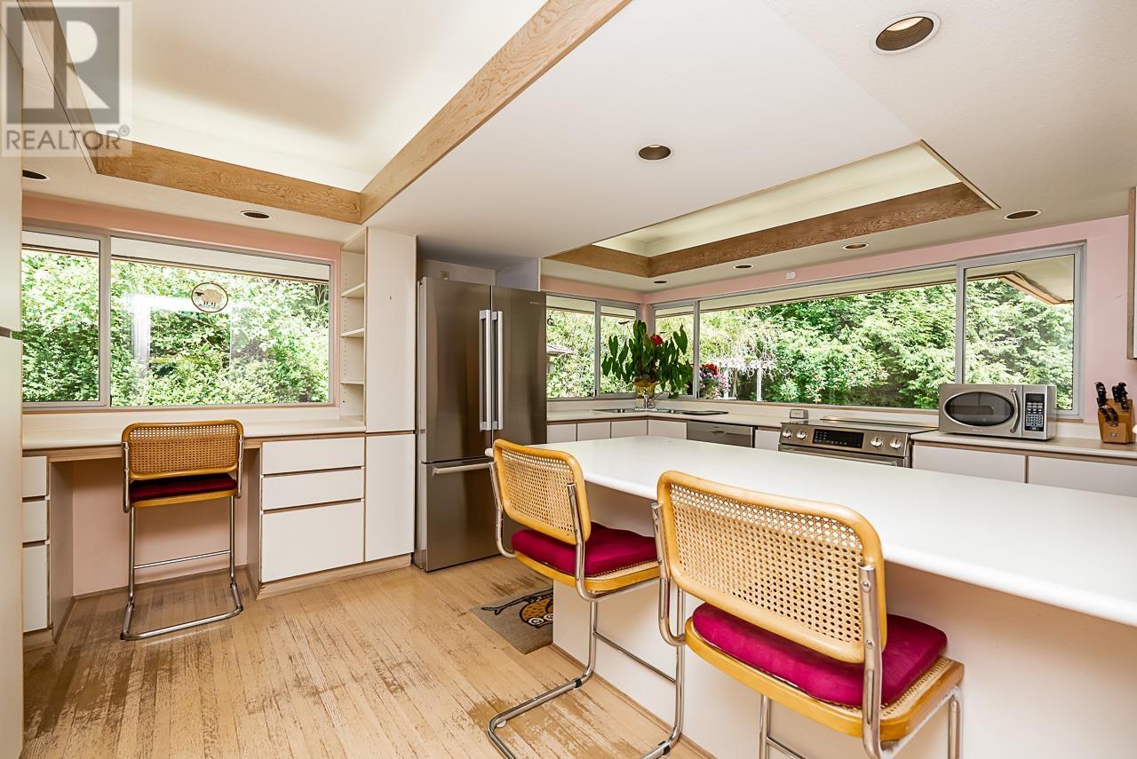 405 Bury Lane, West Vancouver, British Columbia  V7S 1K4 - Photo 10 - R2814352
