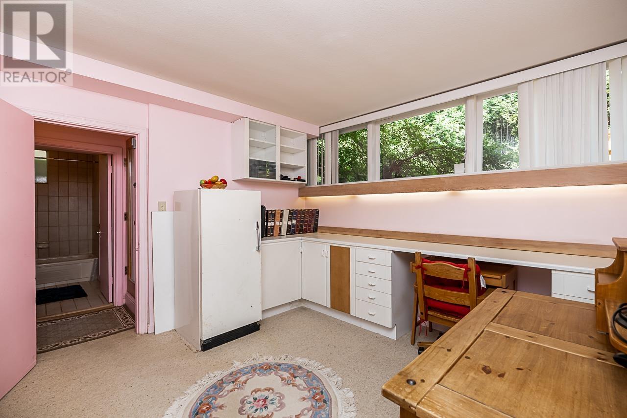 405 Bury Lane, West Vancouver, British Columbia  V7S 1K4 - Photo 20 - R2814352