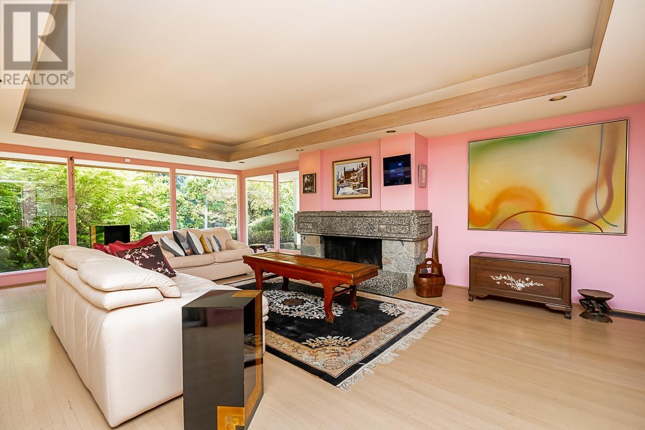 405 Bury Lane, West Vancouver, British Columbia  V7S 1K4 - Photo 3 - R2814352