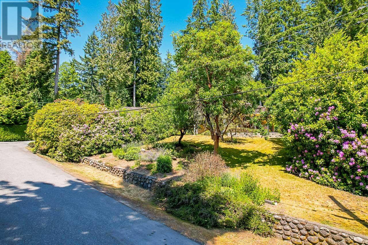 405 Bury Lane, West Vancouver, British Columbia  V7S 1K4 - Photo 36 - R2814352
