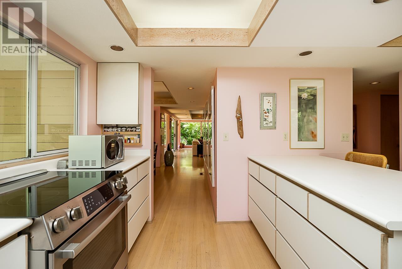 405 Bury Lane, West Vancouver, British Columbia  V7S 1K4 - Photo 9 - R2814352
