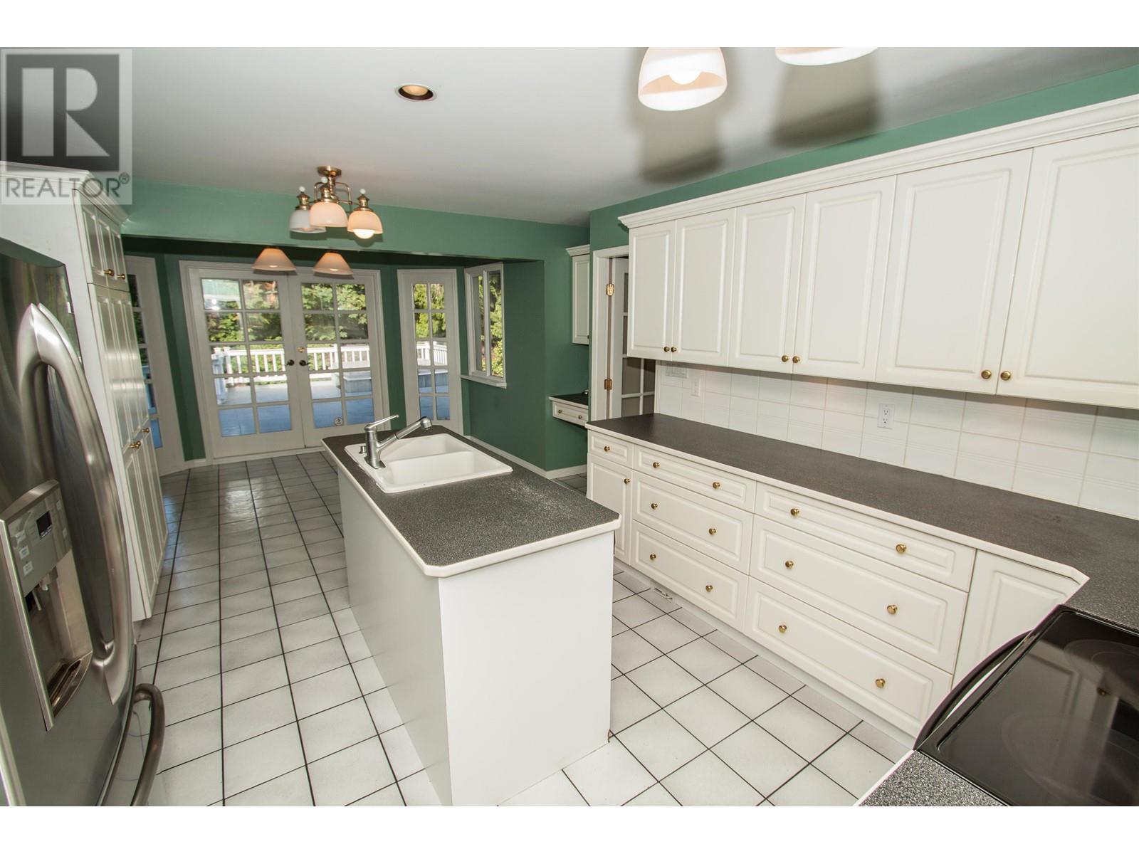 4032 Ripple Road, West Vancouver, British Columbia  V7V 3K9 - Photo 4 - R2814389