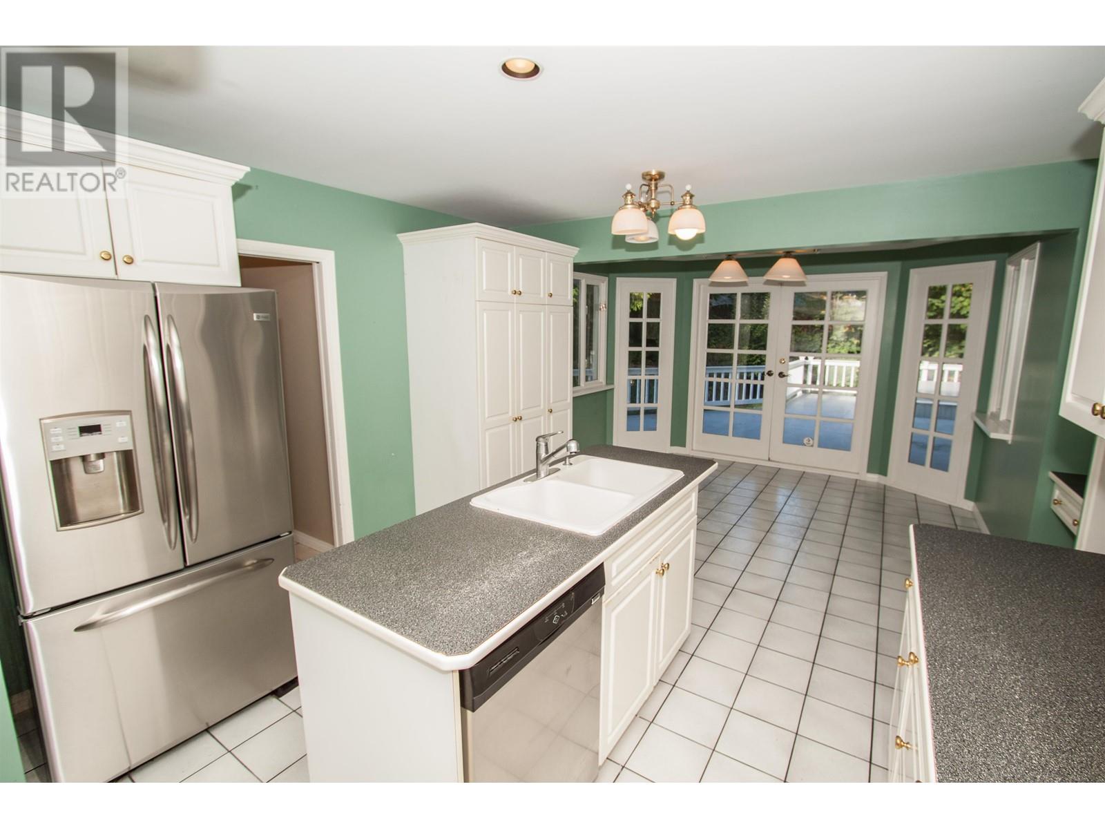 4032 Ripple Road, West Vancouver, British Columbia  V7V 3K9 - Photo 5 - R2814389