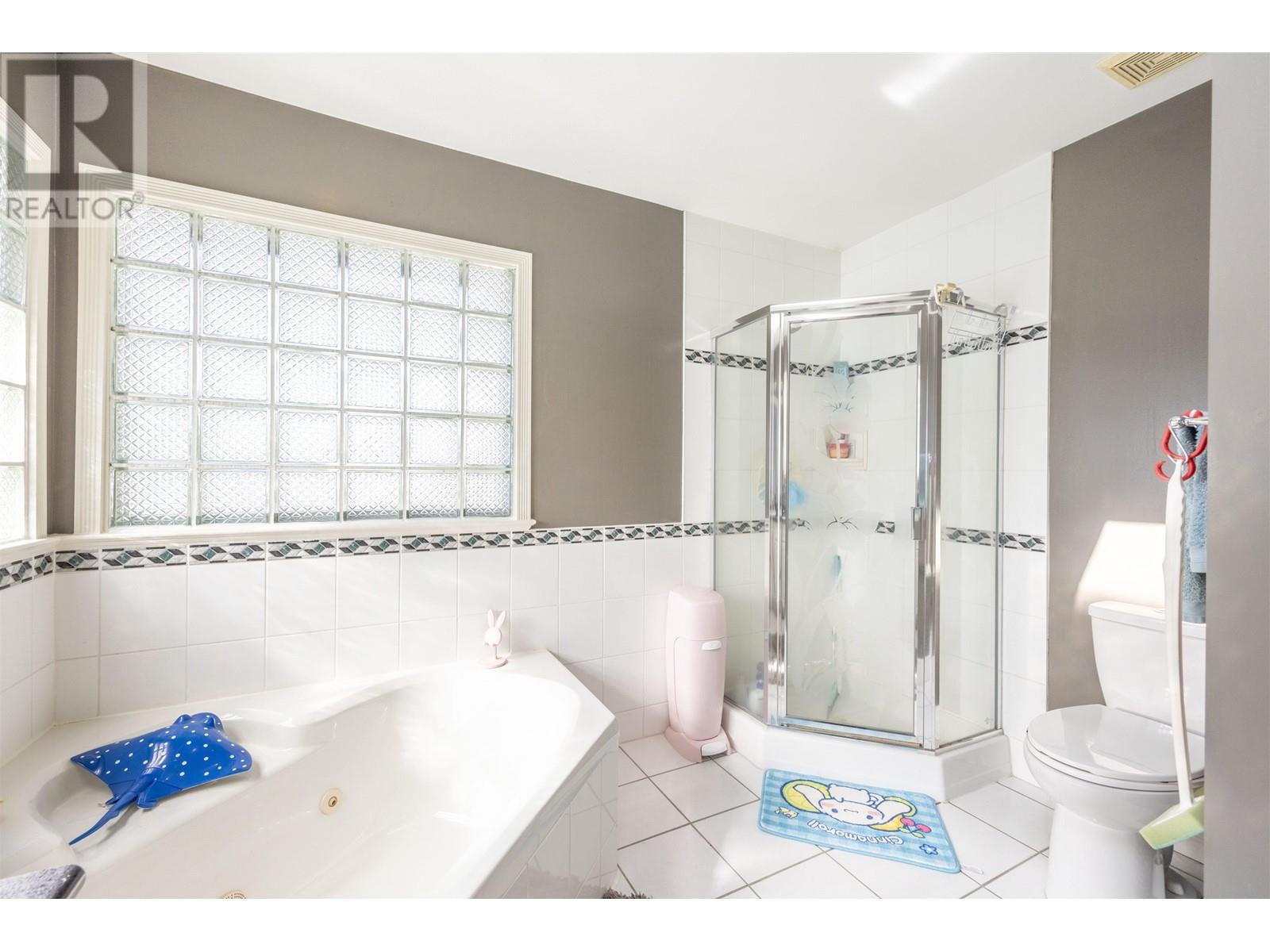 1332 Rama Avenue, New Westminster, British Columbia  V3M 6T6 - Photo 25 - R2814372