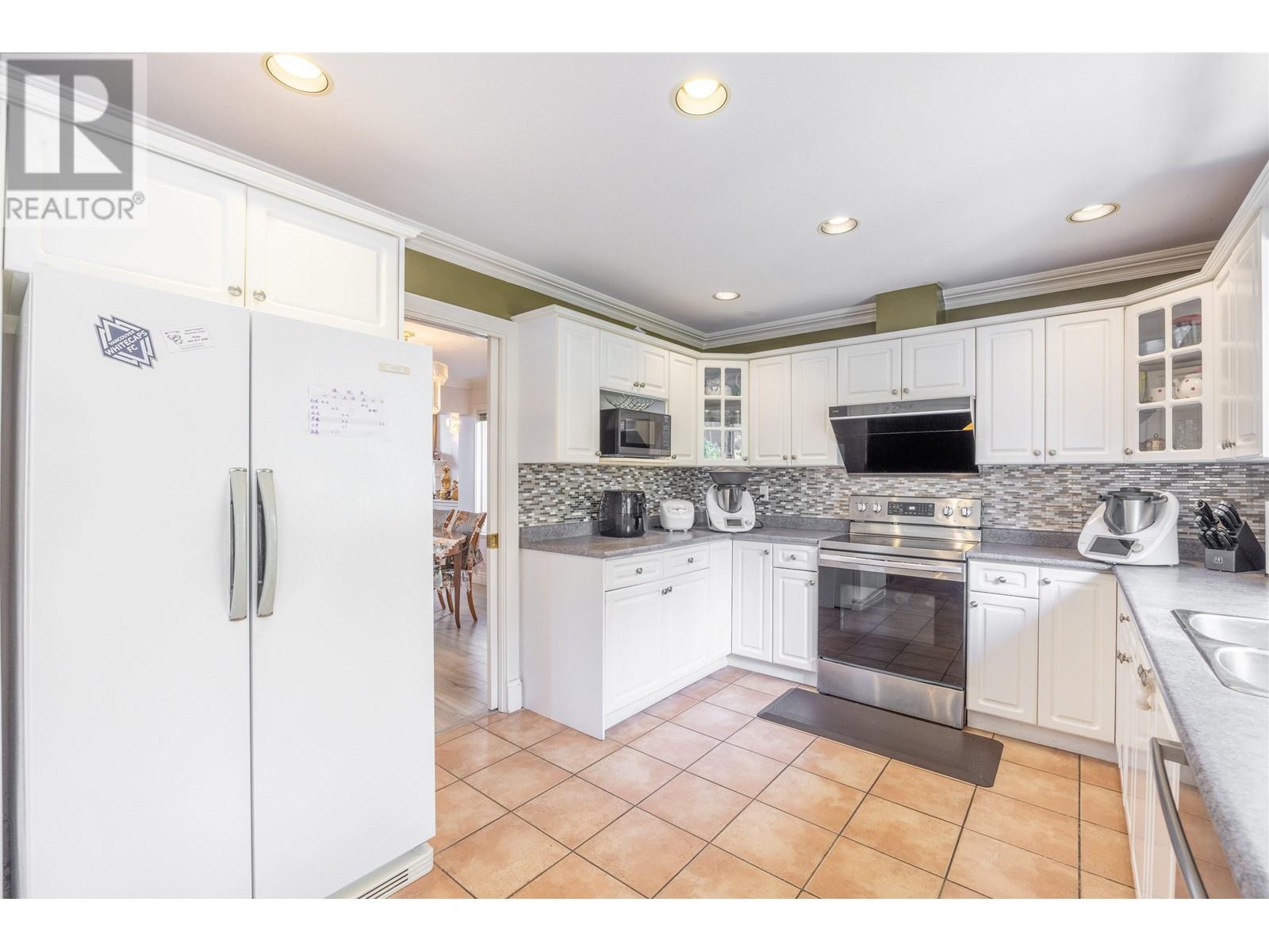 1332 Rama Avenue, New Westminster, British Columbia  V3M 6T6 - Photo 10 - R2814372