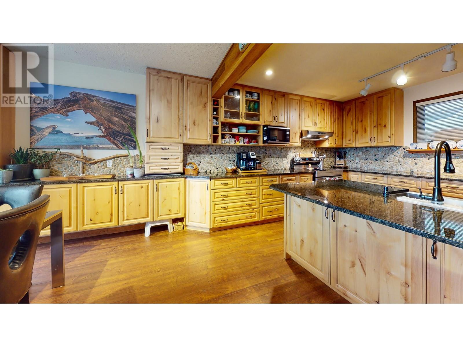 20 5471 Secret Cove Road, Halfmoon Bay, British Columbia  V7Z 1G8 - Photo 8 - R2770254