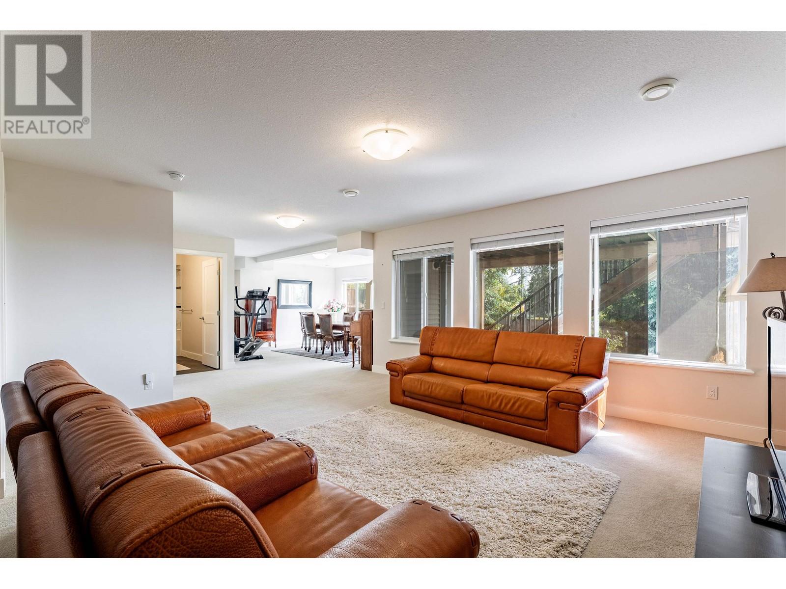 3438 Princeton Avenue, Coquitlam, British Columbia  V3E 0G1 - Photo 36 - R2814019