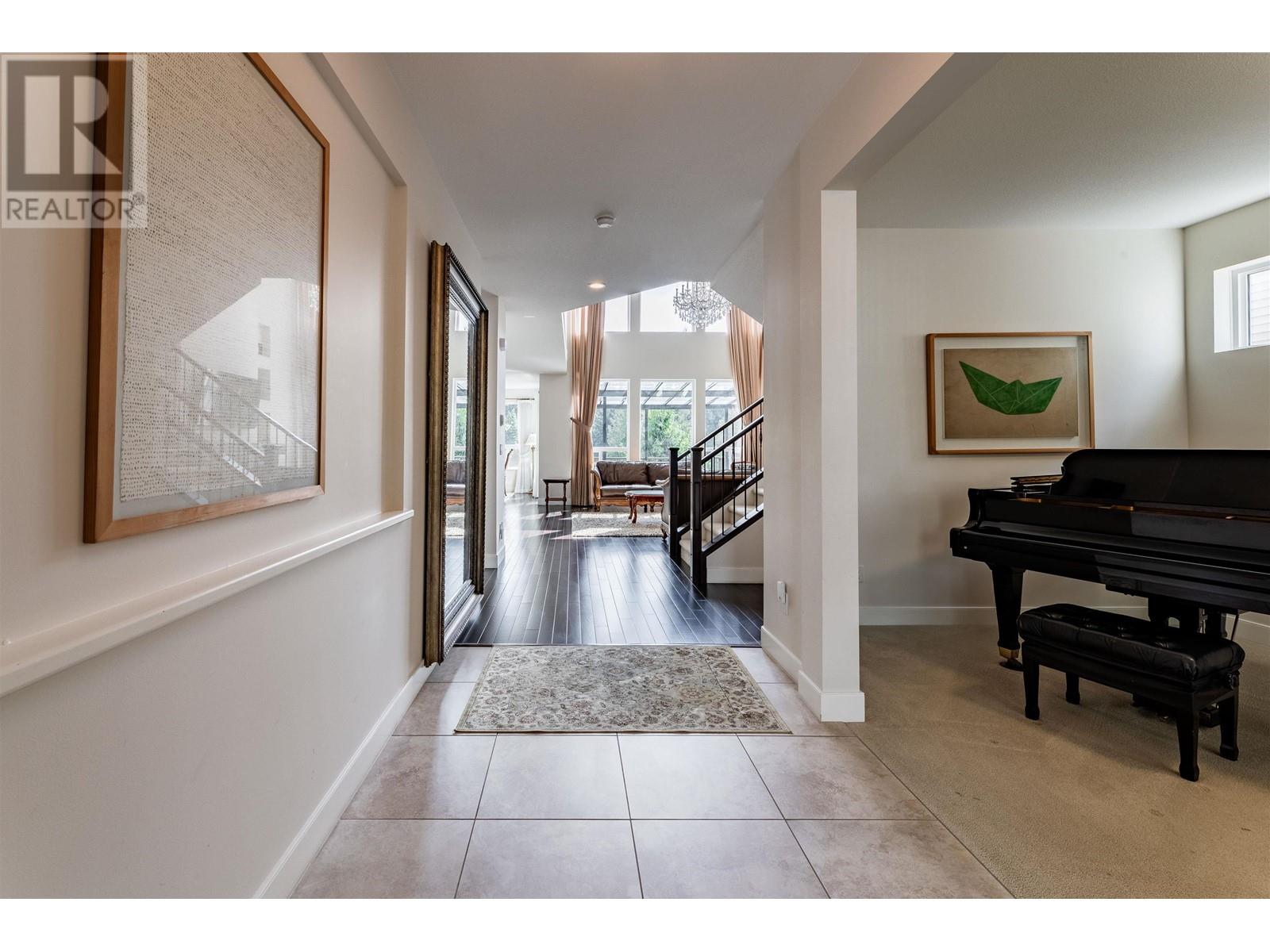 3438 Princeton Avenue, Coquitlam, British Columbia  V3E 0G1 - Photo 9 - R2814019