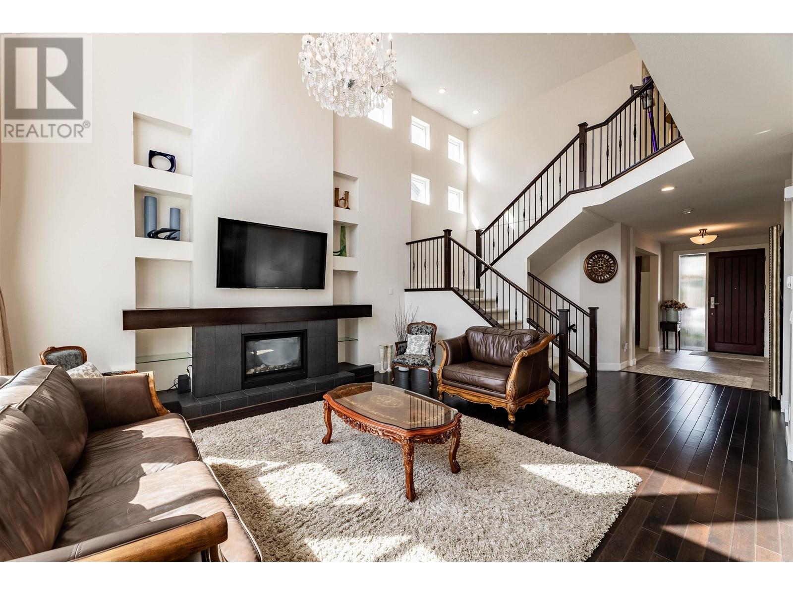 3438 Princeton Avenue, Coquitlam, British Columbia  V3E 0G1 - Photo 11 - R2814019