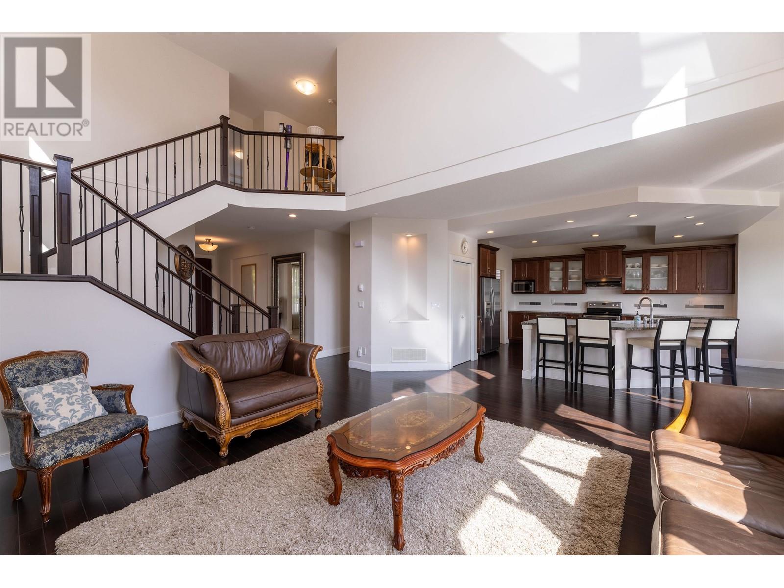 3438 Princeton Avenue, Coquitlam, British Columbia  V3E 0G1 - Photo 13 - R2814019