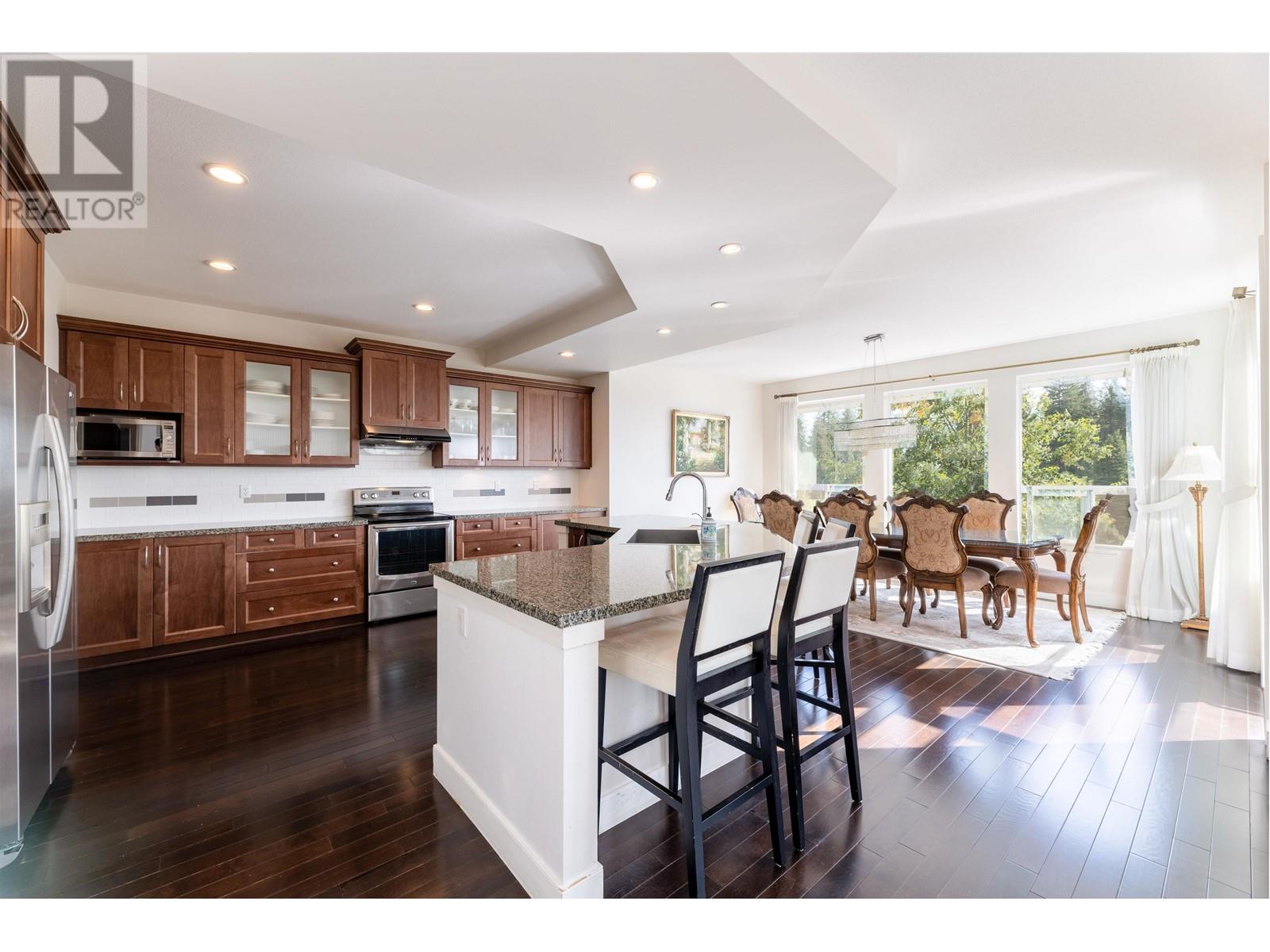 3438 Princeton Avenue, Coquitlam, British Columbia  V3E 0G1 - Photo 14 - R2814019