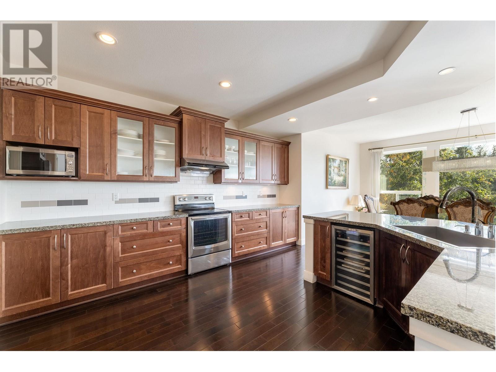 3438 Princeton Avenue, Coquitlam, British Columbia  V3E 0G1 - Photo 16 - R2814019