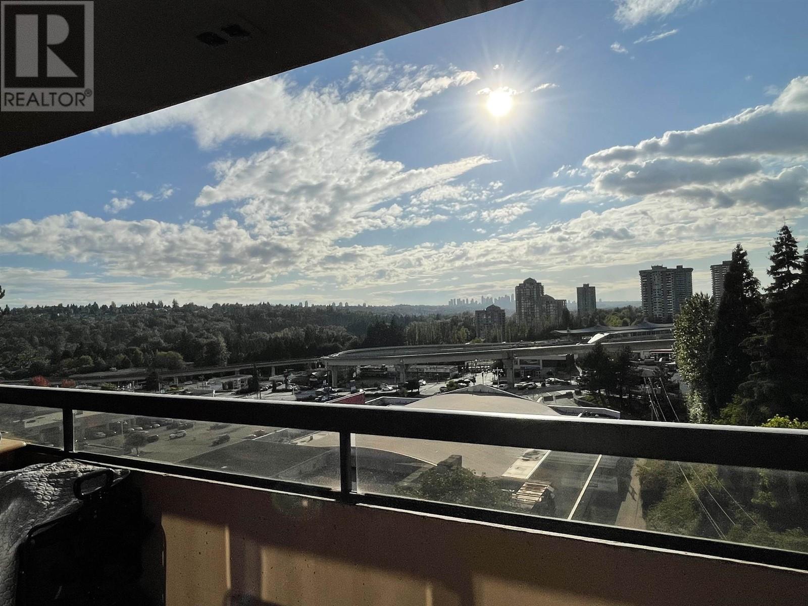 601 460 Westview Street, Coquitlam, British Columbia  V3K 6C9 - Photo 3 - R2810979