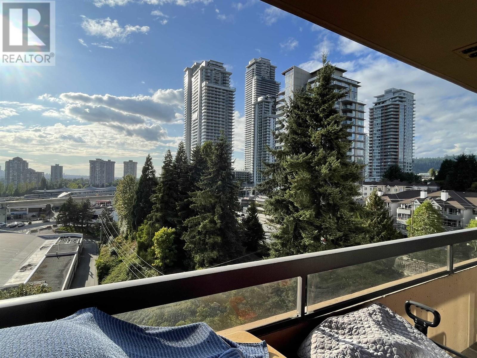 601 460 Westview Street, Coquitlam, British Columbia  V3K 6C9 - Photo 2 - R2810979