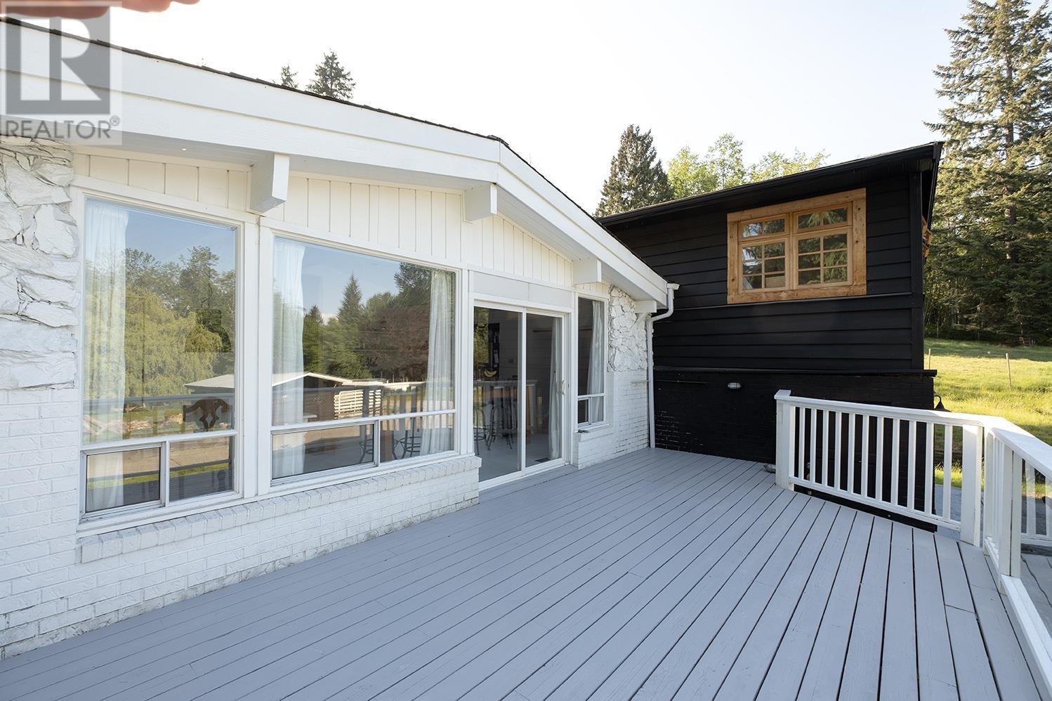 1191 North Road, Gibsons, British Columbia  V0N 1V1 - Photo 5 - R2814418