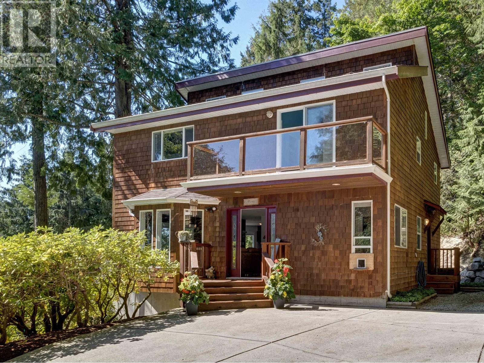 5692-5694 CARMEL PLACE, sechelt, British Columbia