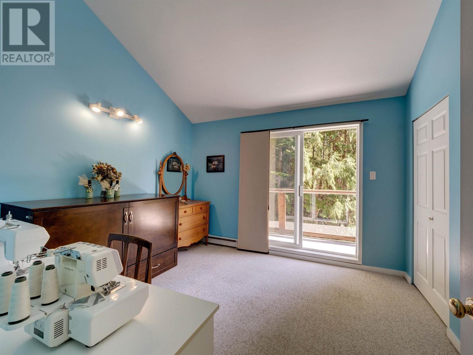 5692-5694 Carmel Place, Sechelt, British Columbia  V7Z 0C6 - Photo 18 - R2814419