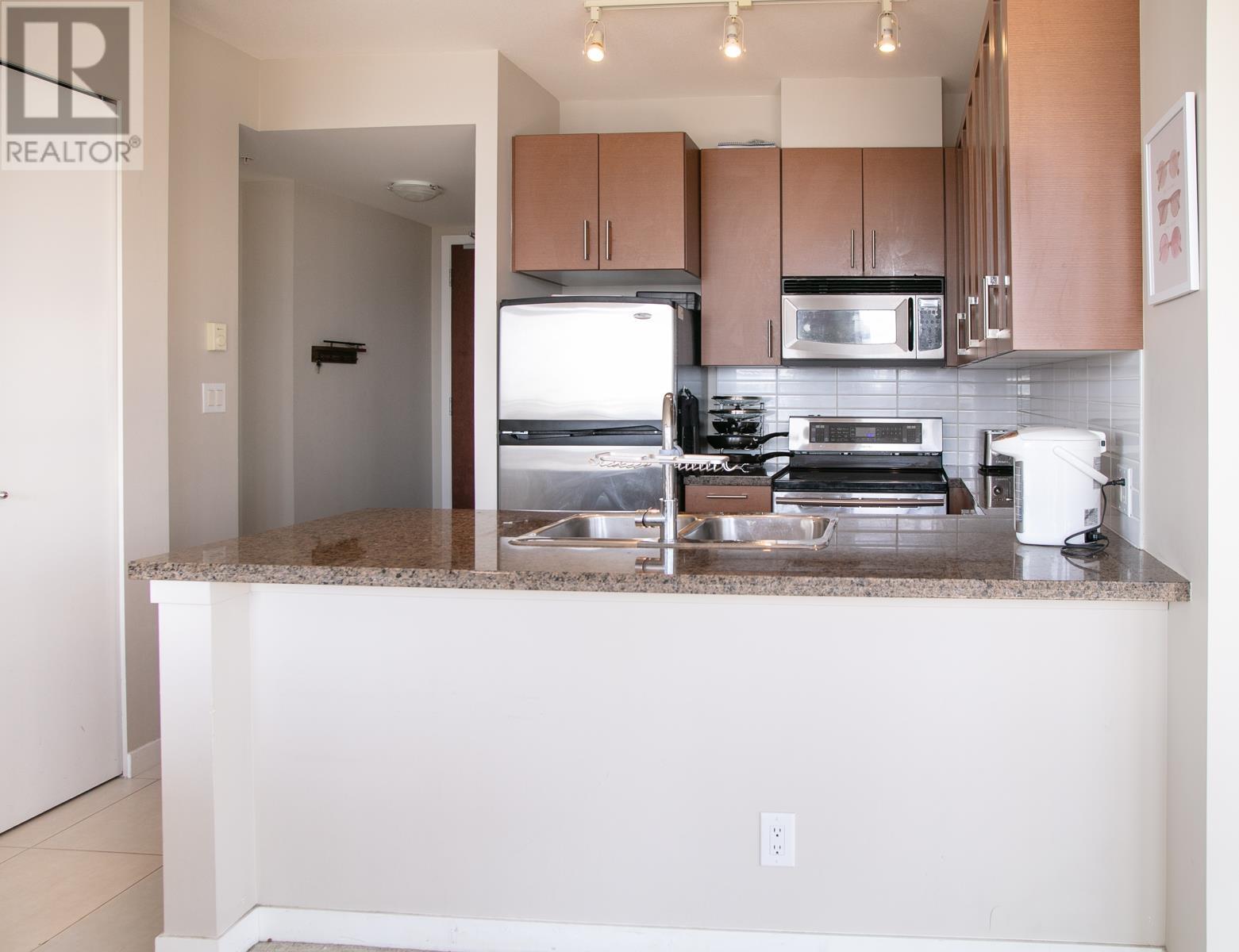 2406 2355 Madison Avenue, Burnaby, British Columbia  V5C 0B3 - Photo 3 - R2813809